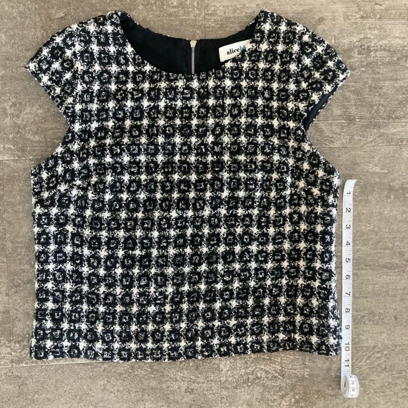 Alice Blue Sleeveless Shirt - Size S - Picture 4 of 7